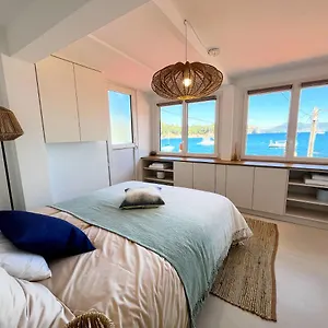 https://un-petit-coin-de-toulon.fr-provencehotel.com
